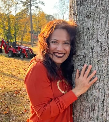 yvelisse quinones: fundadora de servicios latinos ya